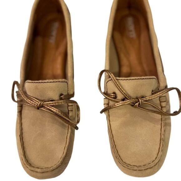 Born Shoes Driving Loafers Leather Oatmeal Color with Metallic Tie Size 7.5 - Picture 1 of 11